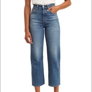 Levi’s Ribcage Ankle Straight Jeans - Medium Wash
